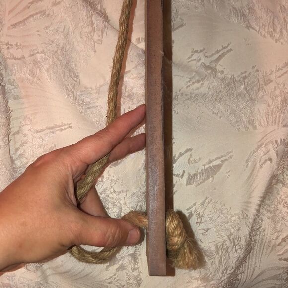 Hand Painted Hanging on Twisted Burlap “Canoe Rentals” Arrow Sign - Picture 5 of 8